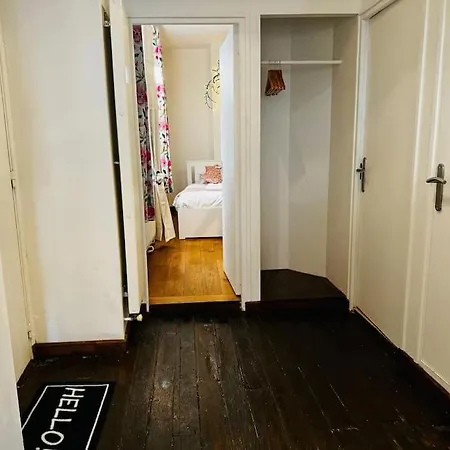 Sainte-barbe T4, Billard A 2 Pas Du Chateau 色当