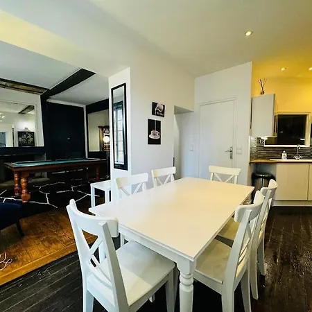 Sainte-barbe T4, Billard A 2 Pas Du Chateau 公寓 色当